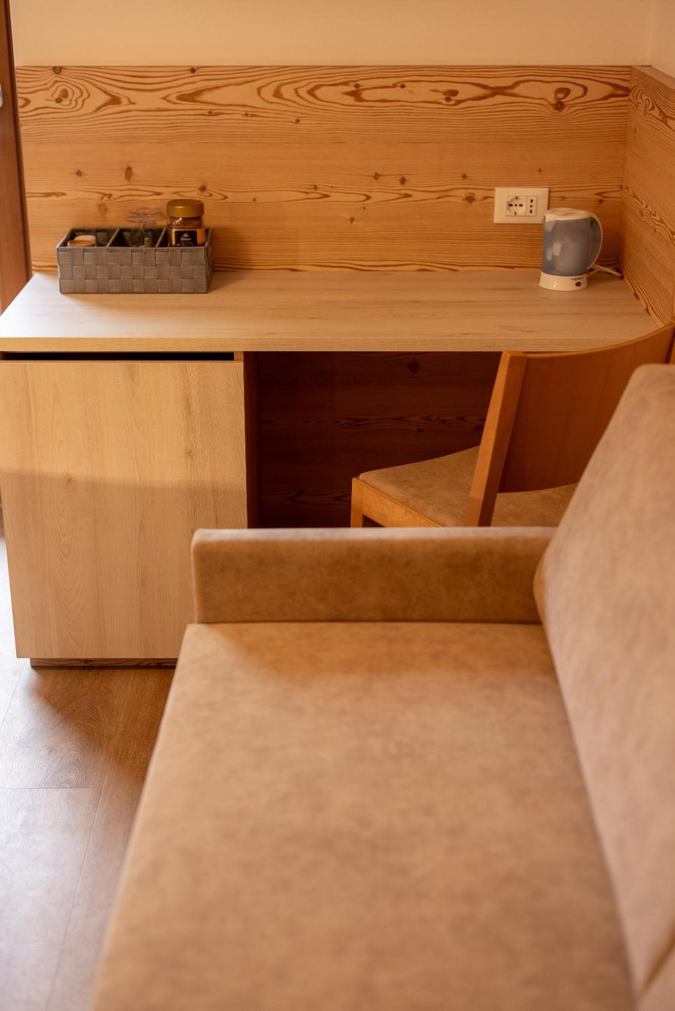 San Pietro Dolomiti Small Budget Hotel Ortisei Ngoại thất bức ảnh